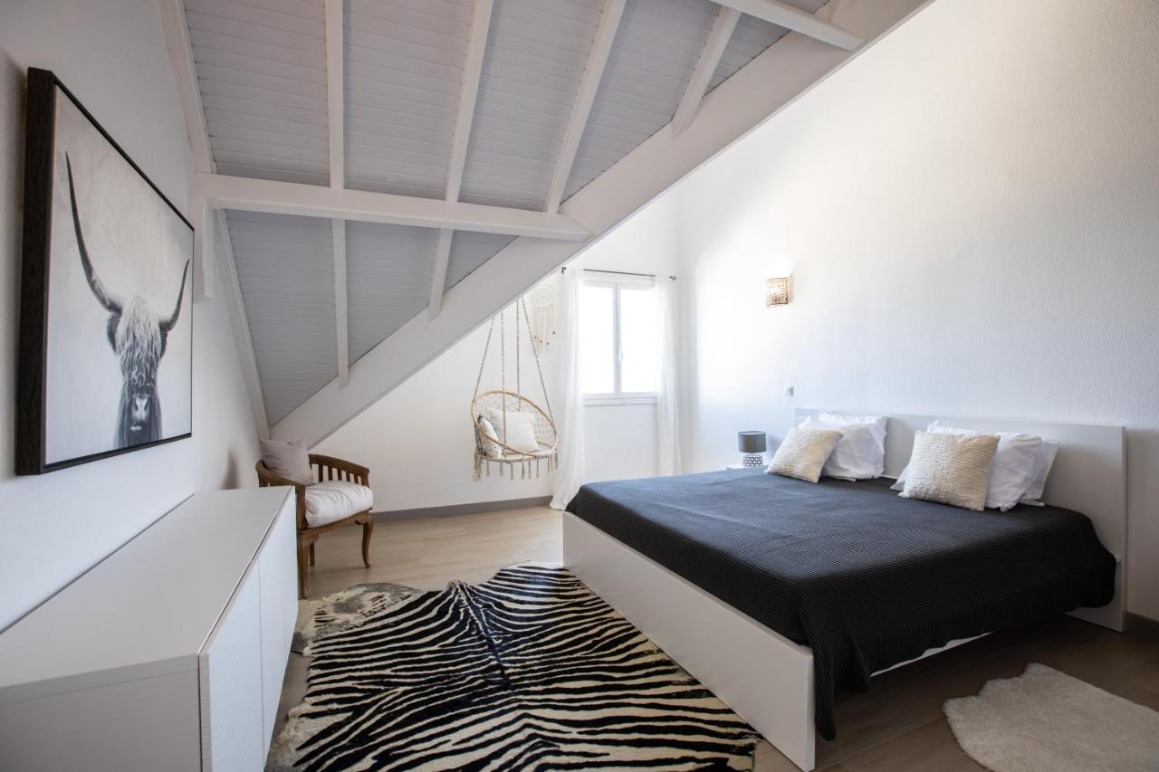Stunning New Apartment With View Of Orient Bay Quarter of Orleans Экстерьер фото